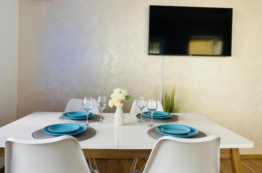Apartament 2 camere , situat în Mamaia, zona Butoaie, vedere catre lac, 115.000