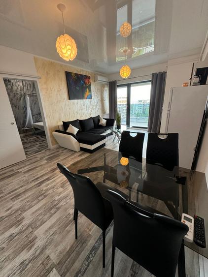 2 camere Mamaia, zona hotel Rex, 63mp utili total ,vedere frontala la mare