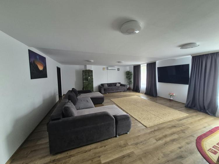 Vila spatioasa vedere padure, cu 6 camere,2 bai,toate UTILITATILE,curte 600 mp