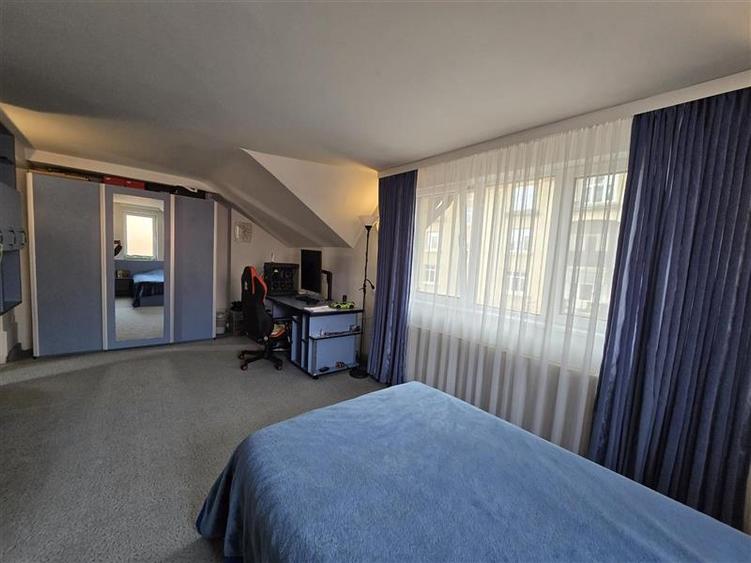 Vila versatila 7 camere + Garaj, Pivnita si Centrala Proprie, zona 1 Mai - Ion M