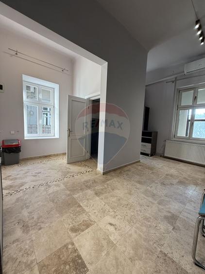 Spațiu de birouri de 250mp de închiriat în zona Ultracentral
