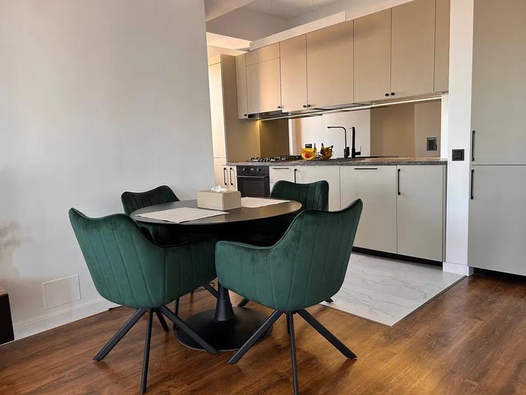 Apartament 3 camere Parcul Carol | Parcare subterana inclusa