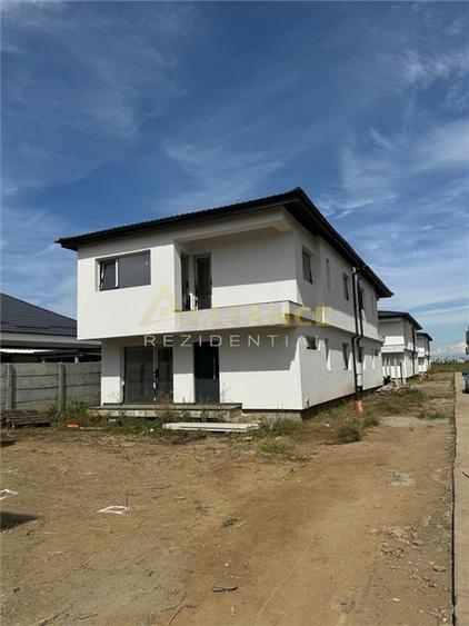 Vila P+1 cu 4 camere - 2 bai { Popesti Leordeni }