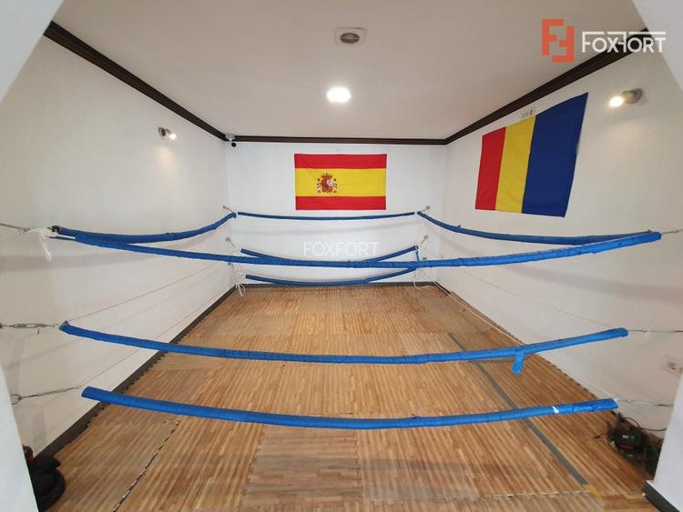 Spatiu comercial cu 4 incaperi de vanzare in Denta, zona Central - 17