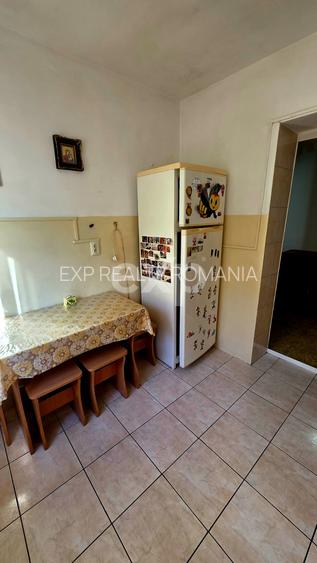 Apartament 2 camere | semidecomandat | etajul 1 din 4 |