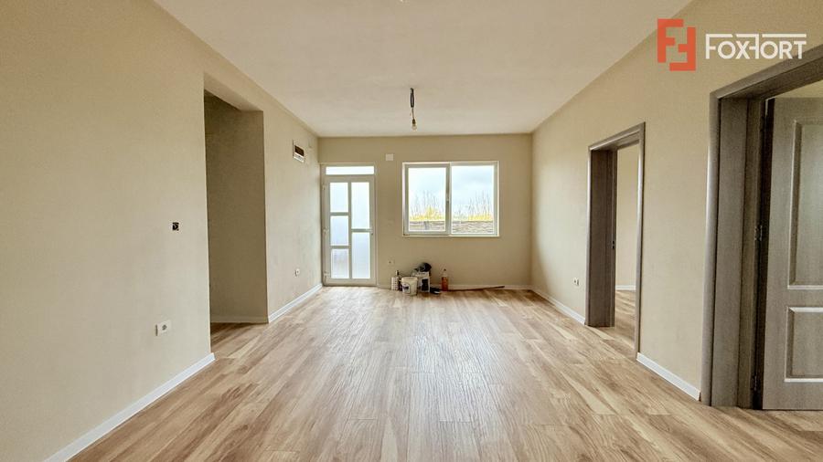 Duplex pe parter 4 camere Ghiroda