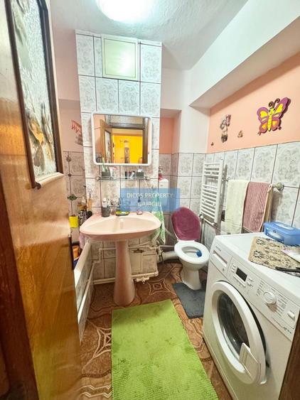 Apartament spațios, 3 camere – Bulevardul CFR, Giurgiu