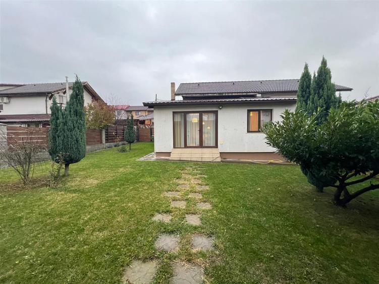 Casa duplex cu 4 camere si 5 ari de teren zona Dura