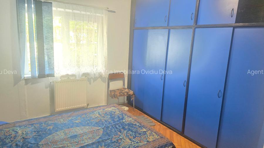 Vand  apartament de 3 camere decomandat in Deva, parter,  str. Bejan, - 10