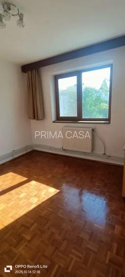 Numar camere: 3  Localizare:  Zona Bd. N. Balcescu –  Jud. Buzau  Etaj: 3 din 4 - 8