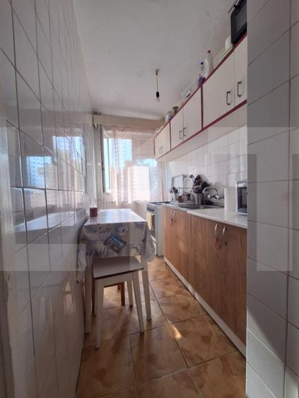 Apartamet de vanzare, cu 3 camere, 46 mp, zona Sagului-SHOPPING CITY