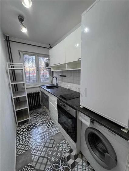 CENTRAL - 2 CAMERE - RENOVAT - MOBILAT - IDEAL INVESTITIE