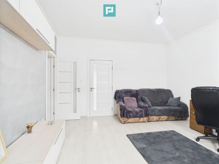 Casă Individuală cu spațiu comercial - Variaș