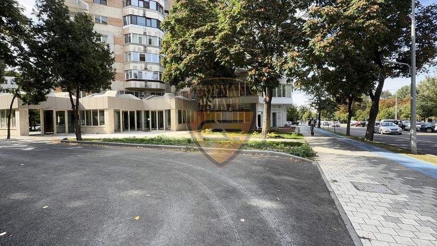 Spațiu Comercial Nou Renovat, Bd. Tomis, Zona Centrală 428 mp + Terasă 158 mp