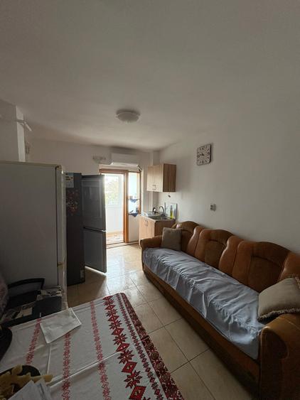 Apartament spațios cu 2 camere – Zonă centrală (în spate la Capela Militară)