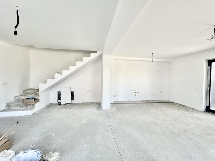 Duplex cu 4 camere - zid dublu - 130 mp utili - Bazosu Nou