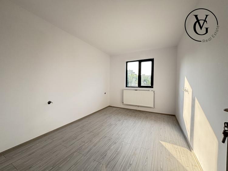 Casa la sol, 4 camere - 253 mp - Navodari