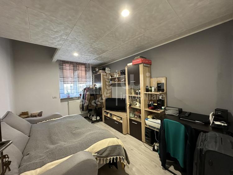 Apartament 2 camere cu tavan inalt | Decomandat | Zona Baritiu Centru