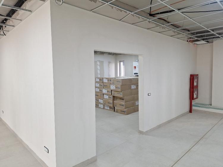 Inchiriez doua spatii comerciale , alaturate , de 173mp utili , fiecare
