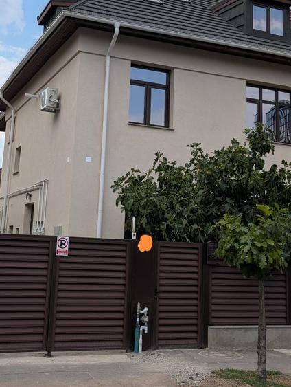 Apartament 5 camere în vila, etaj 1 j și mansarda