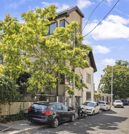 Triplex modern si sustenabil in vila zona Orhideea - direct proprietar