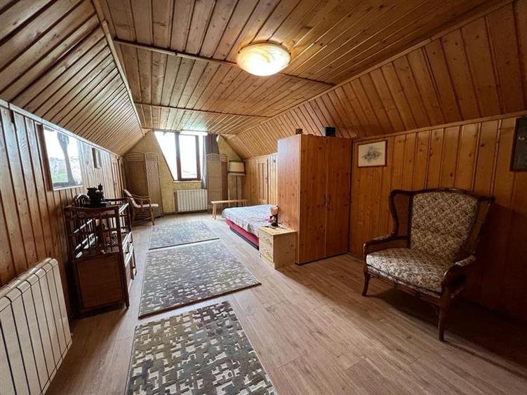 Casa individuala cu teren generos situata in cartierul Gheorgheni!