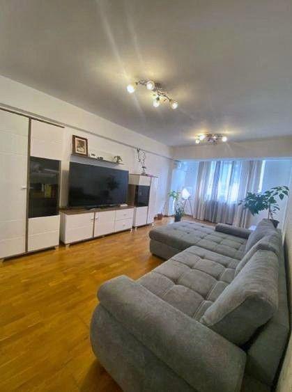 Vanzare apartament luminos, parcare inclusă, complex privat 2020