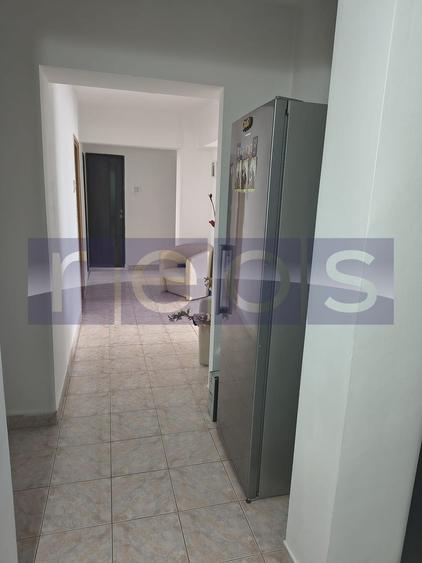 VANZARE 4 CAMERE DECOMANDAT -PARCARE -BULEVARDUL  GHENCEA