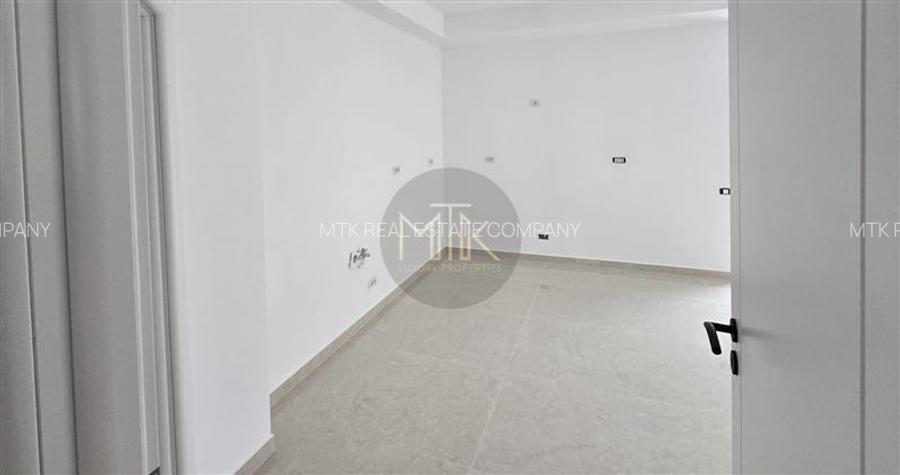 2025 | Vila duplex noua 4 camere + mansarda | Curte libera 400 mp | OTOPENI
