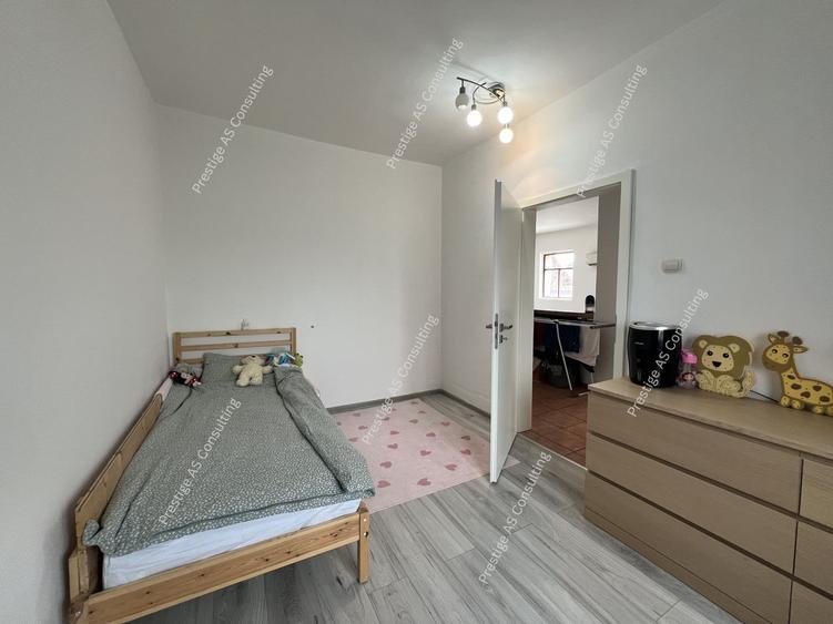 Vila individuala renovata complet | 6 camere | 500 mp teren | Str Jean Monnet
