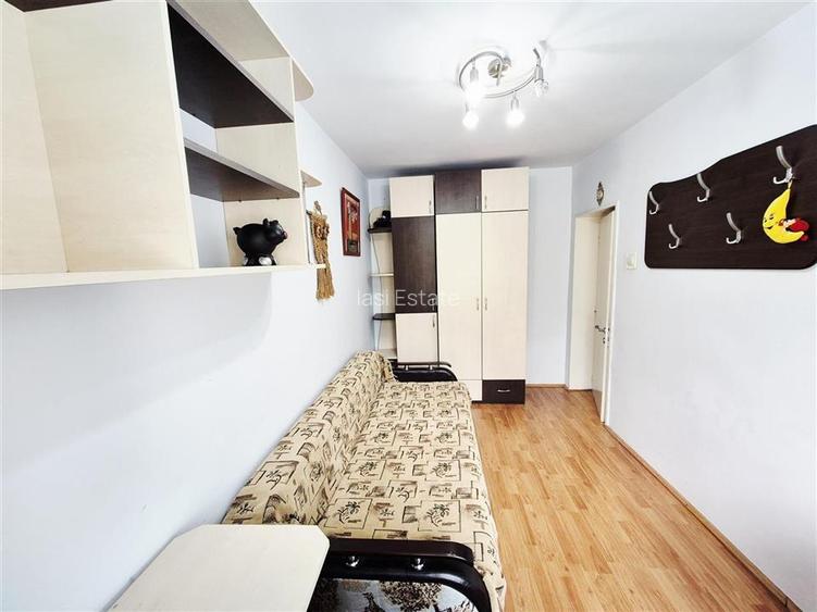 Apartament cu 3 camere zona Podu Ros - 6