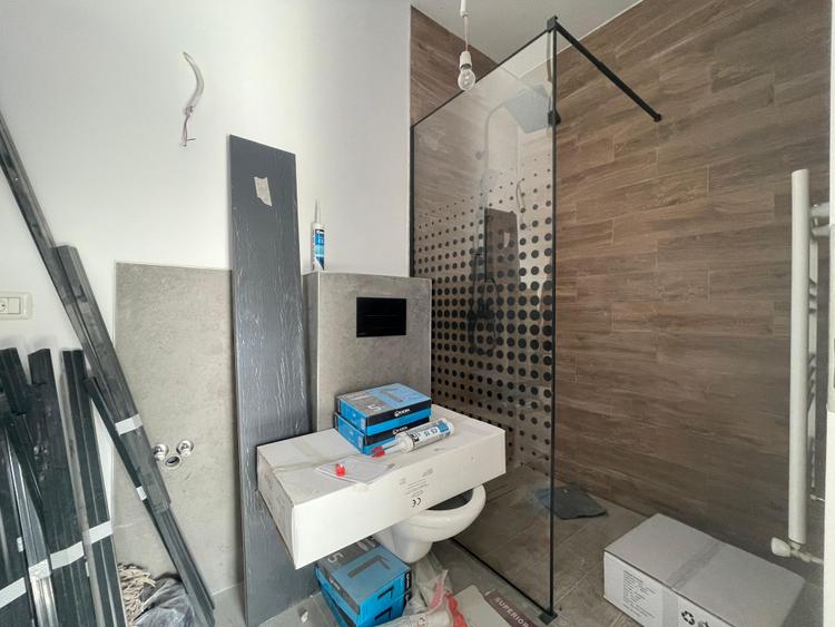 Duplex 3 camere separat prin baie Mosnita Noua