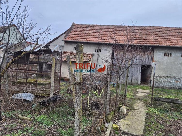 Casa in cartierul Barabant 1651mp teren, multiple posibilitati