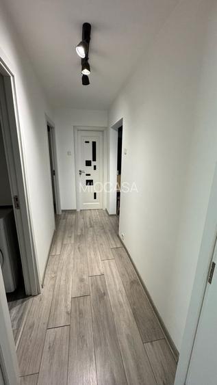 Renovat complet. Etaj intermediar. Centrala termica proprie. Garaj. Boxa.