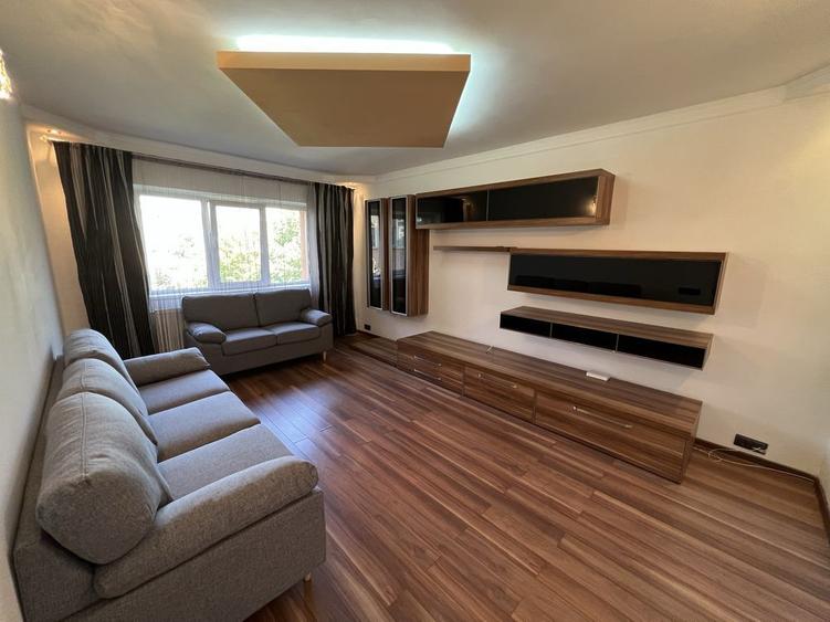 Apartament renovat 2 camere Rahova, loc parcare inclus