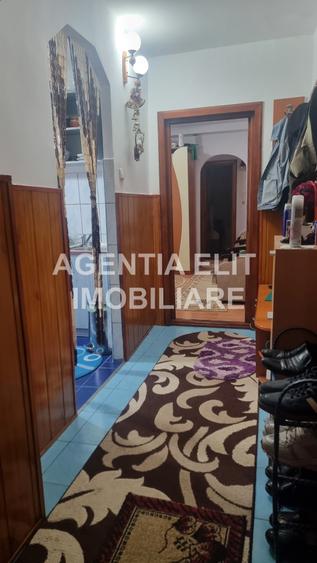 Apartament 2 camere, zona Capat 1, etajul 1