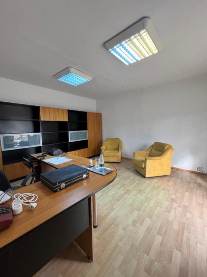 Spatiu comercial multifunctional de inchiriat, Cacica