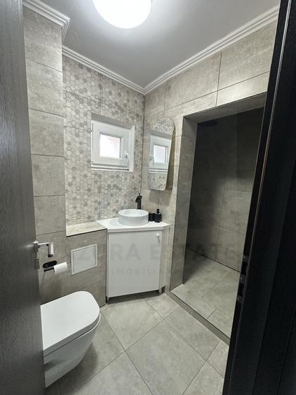 Apartament modern 4 camere 92 mp utili 2 băi zona Centrala
