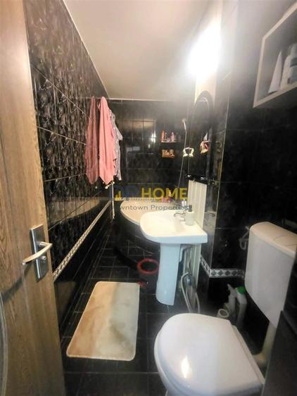 Apartament 2 Camere, Decomandat, etaj 2 din 3