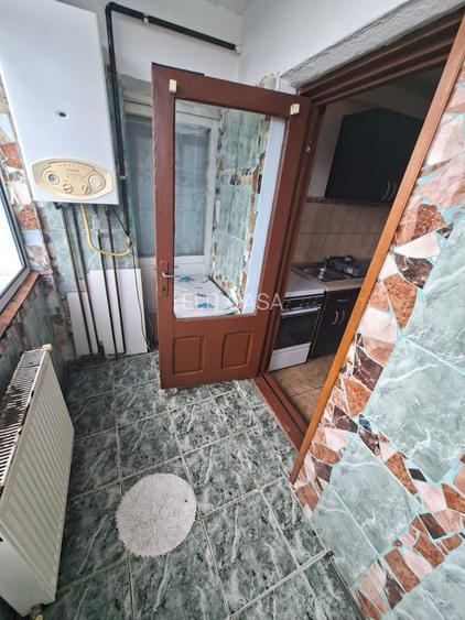 Apartament 2 camere decomandat, zona Podu de Fier - 10
