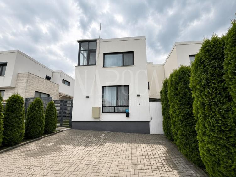 Casa 4 camere de vanzare in Floresti