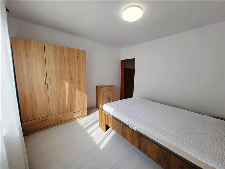 Vanzare Garsoniera, Uzina2, etaj 1, mob utilata,insorita