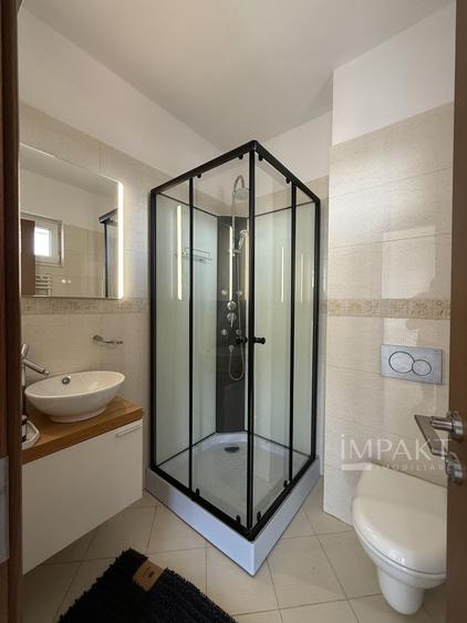 Penthouse pe doua niveluri cu 5 camere in cartierul Buna Ziua!
