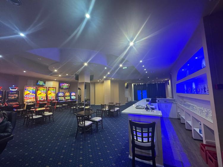 Proprietar: Spațiu comercial 216 mp, parter, vitrină – Turda, Calea Victoriei 10