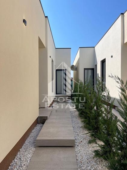 Duplex modern Chisoda stadiul la alb