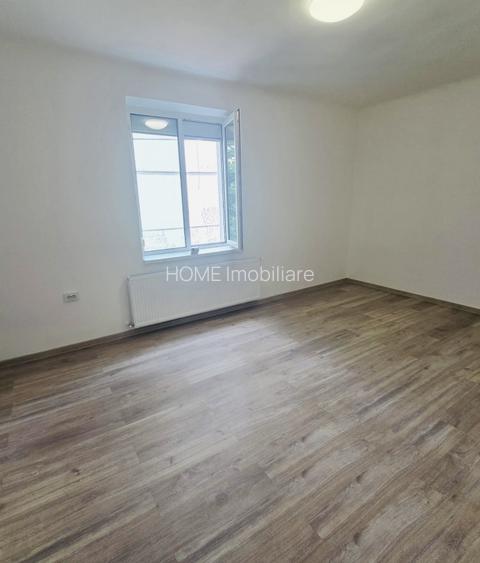 Ultracentral - apartament decomandat- 3 camere - 3