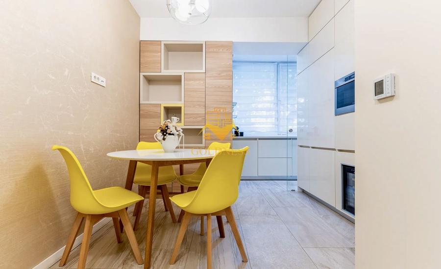 5 camere,modern,garaj, bloc nou zona Centrala, Platinia, Usamv,Motilor