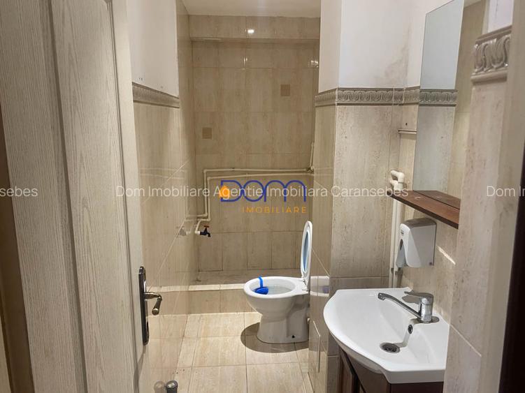 De vanzare apartament spatiu comercial la parter de bloc in Orsova - 5