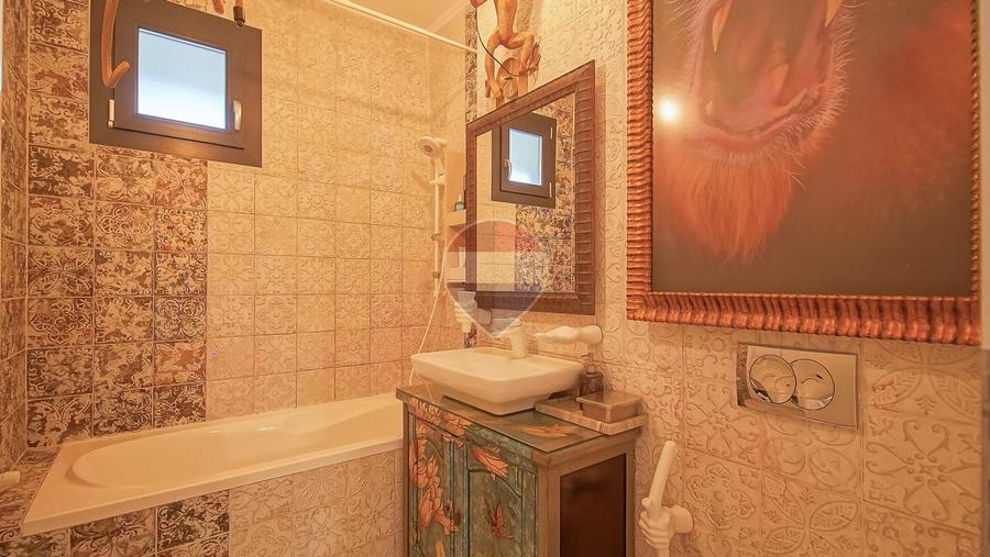 Apartament Unic, cu Priveliste Superba și Design Exotic – Str. Bobâlna