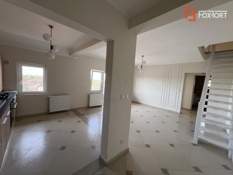 Apartament cu 3 camere, de vanzare, zona Dambovita